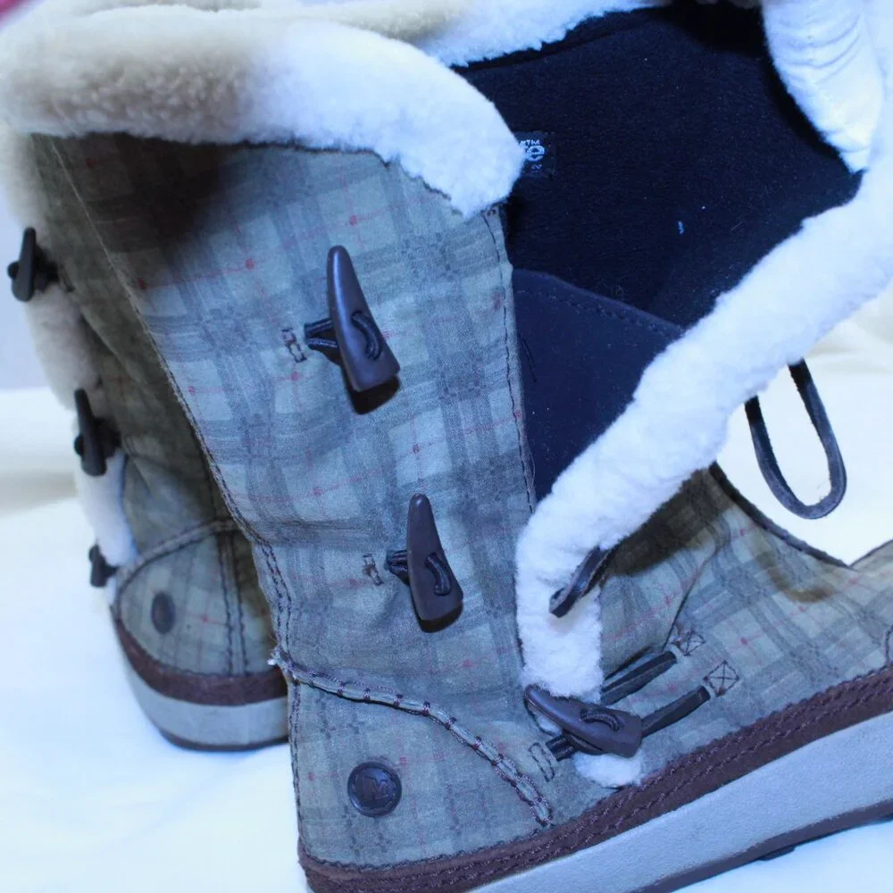 Merrell SZ 7.5 High Sage SPIRIT TIBET Thinsulate Polartec Shearling Boots J20048 - Picture 7 of 16